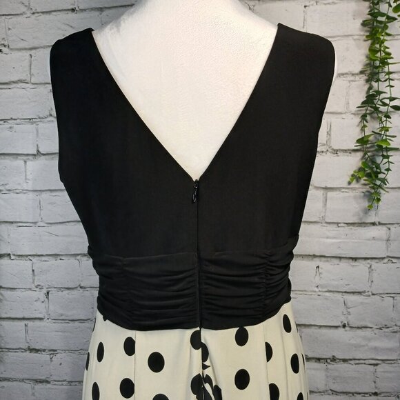 WOMENS JESSICA HOWARD AFTER 5 BLACK AND WHITE SLEEVELESS V-NECK DRESS, SIZE 10P - Picture 2 of 9